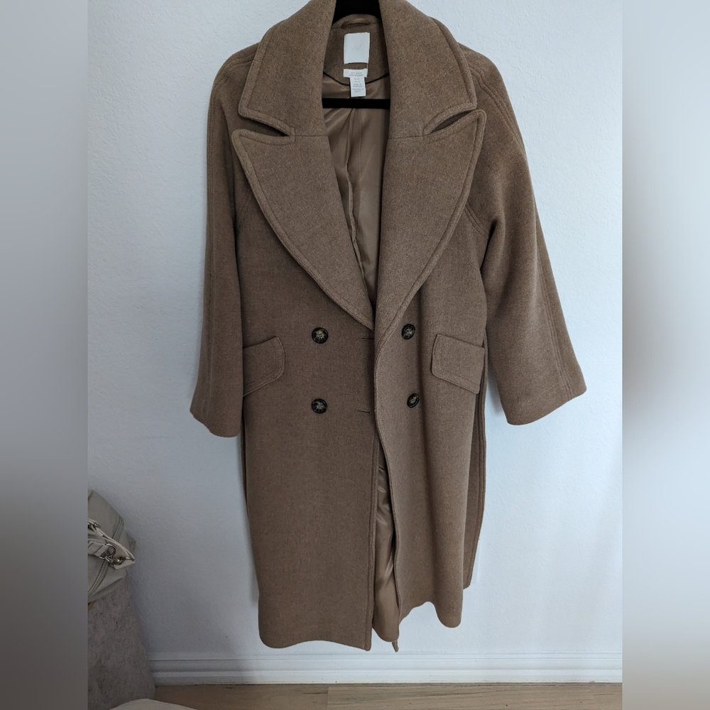 Euc H&M runs big belted coat